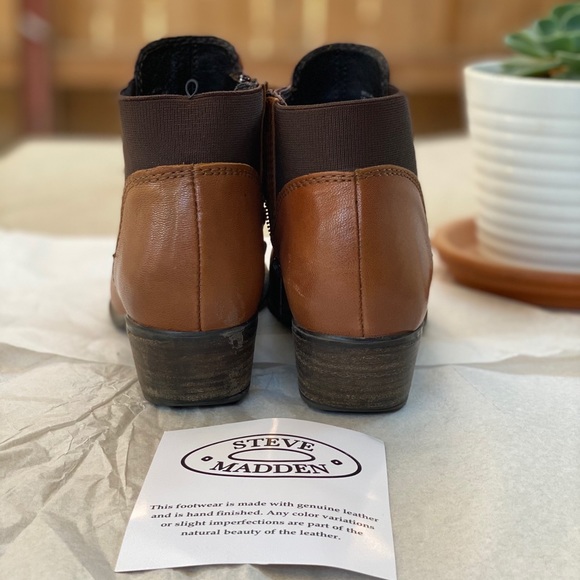 Steve Madden Rozamare Boots - Picture 6 of 7